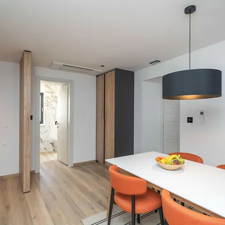 Royale - Premium One Bedroom With Sea View *