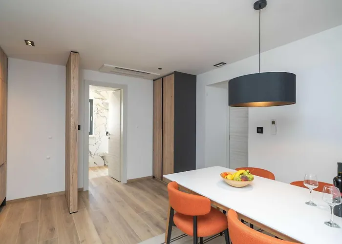 Royale - Premium One Bedroom With Sea View *