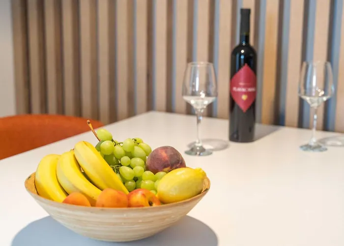 Royale - Premium One Bedroom With Sea View דירה קאבטאט