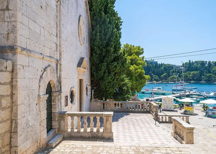 Royale - Premium One Bedroom With Sea View