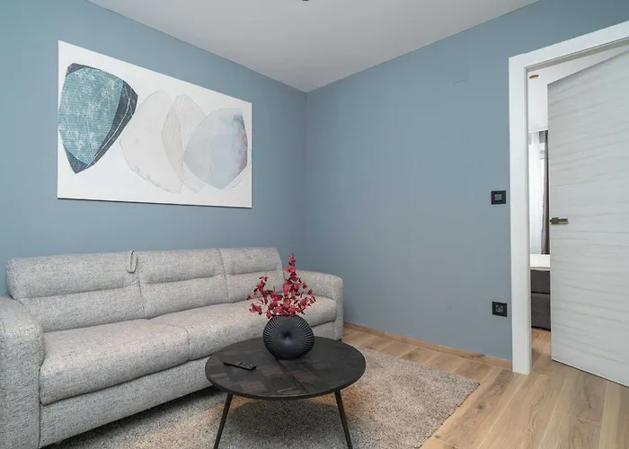 Royale - Premium One Bedroom With Sea View דירה *